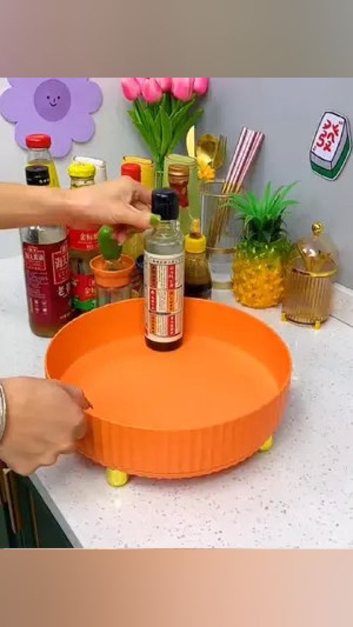 廚房收納神器 旋轉(zhuǎn)調(diào)料盒，讓烹飪更輕松